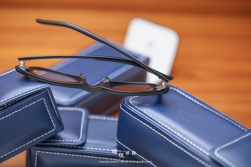  睛悦眼鏡,YELLOWS PLUS,手工眼鏡,日本手工眼鏡,YP BRETT,BRETT C1