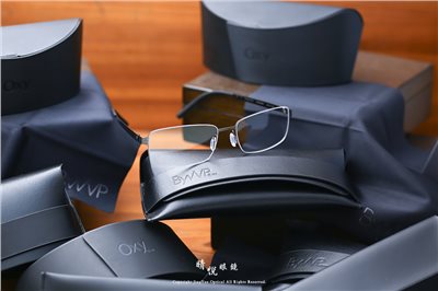日耳曼的純粹堅毅 德國 BYWP 薄鋼眼鏡 BYA OEXUH GU 90717